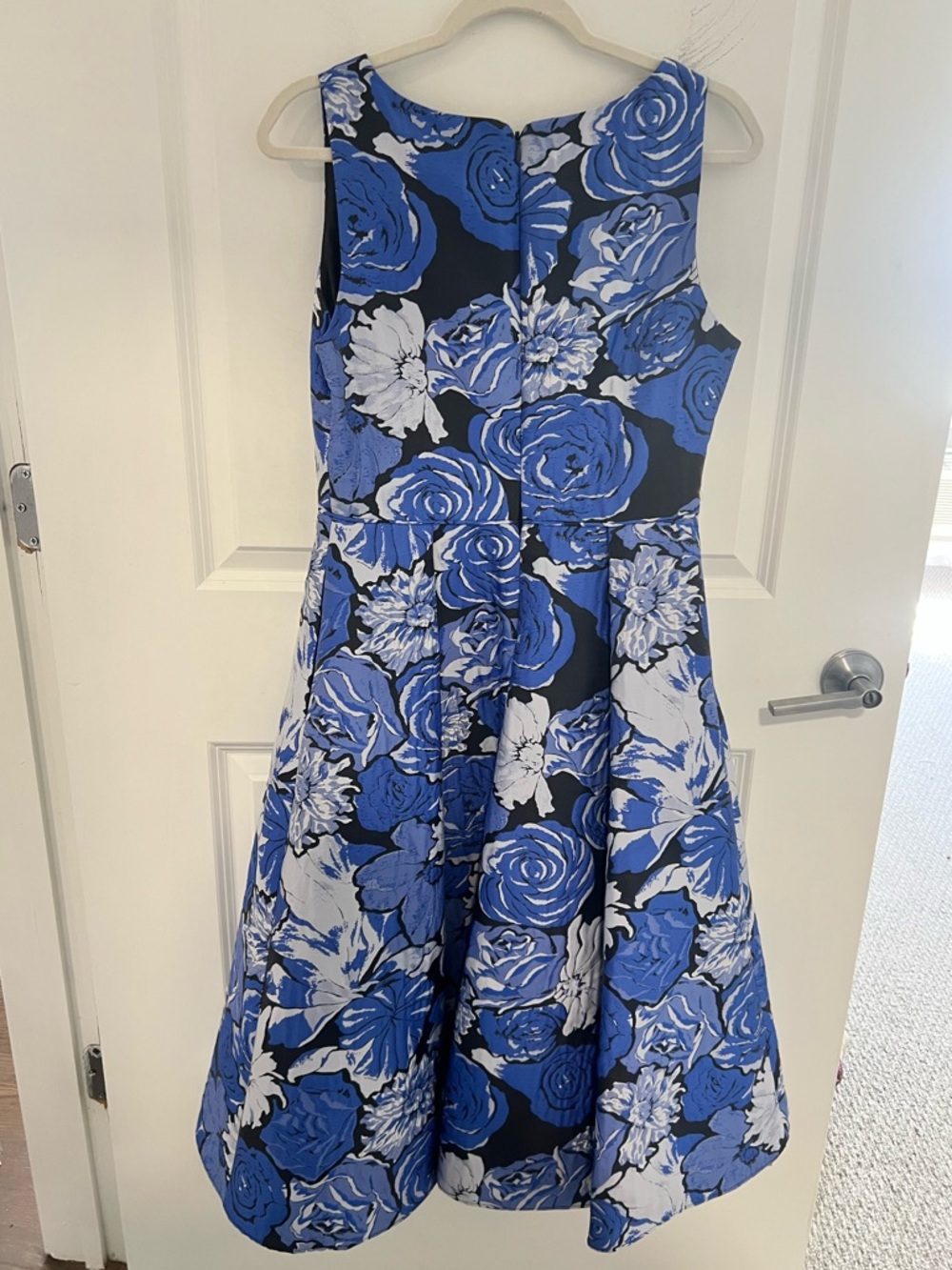 Adrianna Papell Blue and White Floral V-Neck Midi Dress - Picture 3 of 9